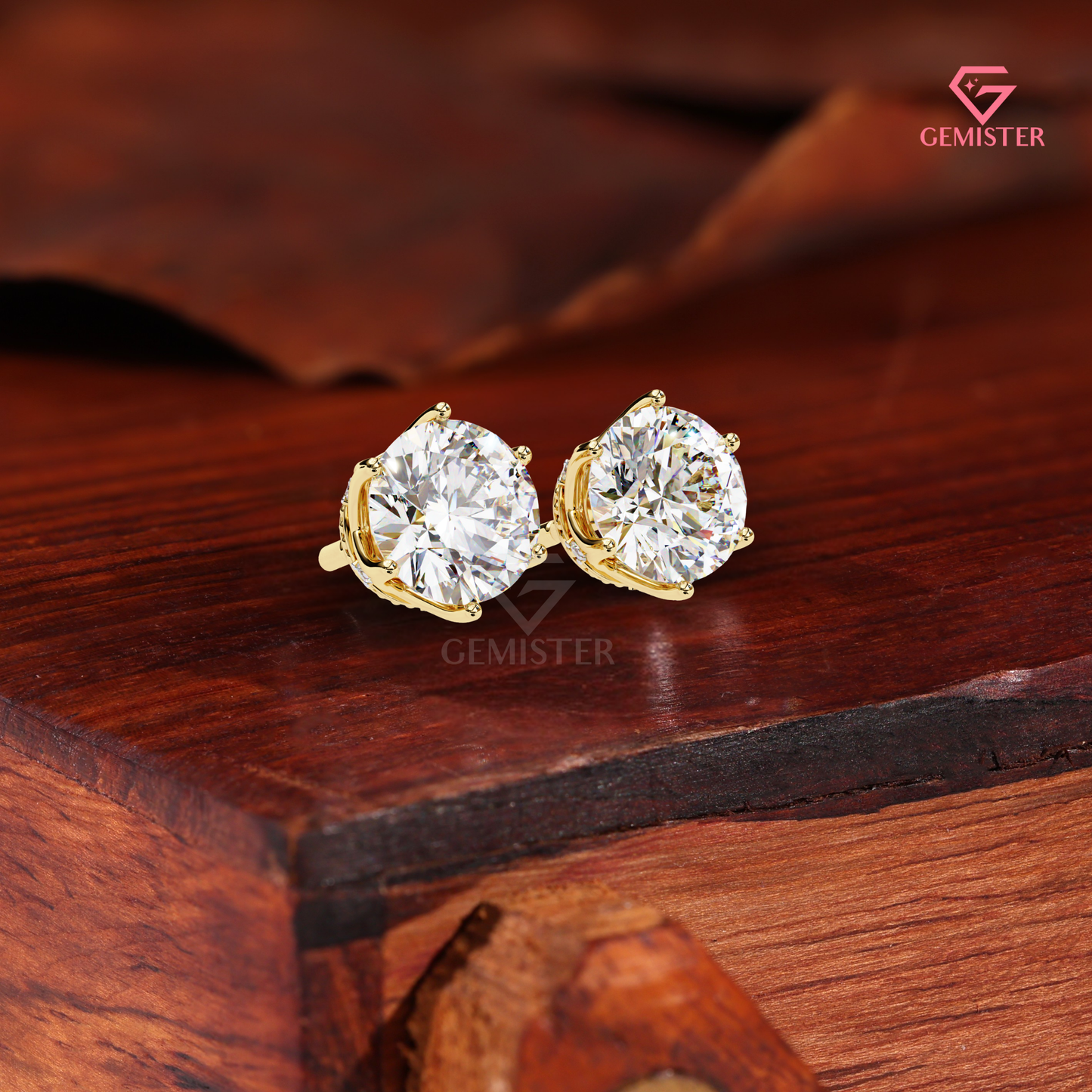 Round Brilliant Cut Diamond Stud Earrings with Elegant  Basket, VVS Clarity