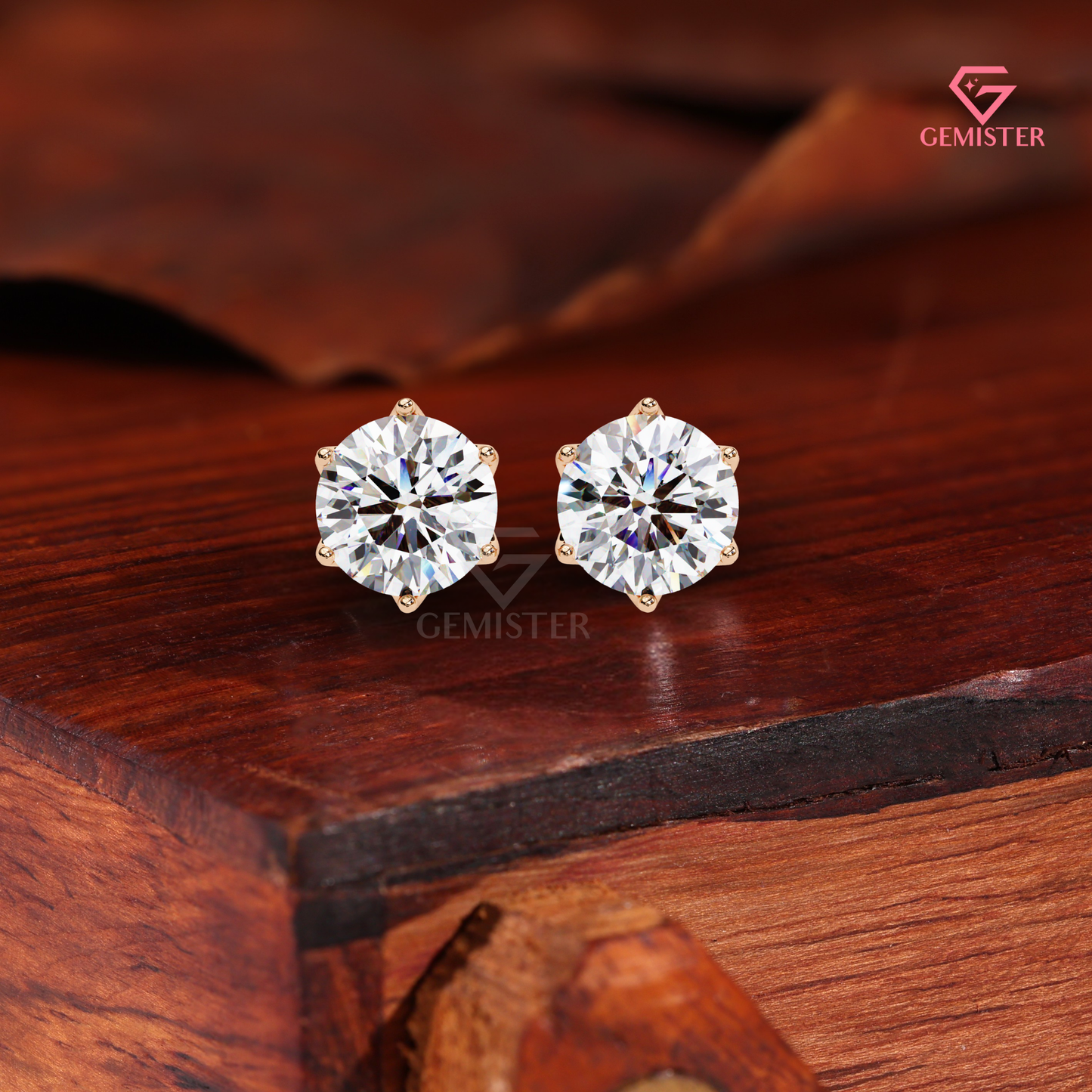 Round Brilliant Cut Diamond Stud Earrings with Elegant  Basket, VVS Clarity