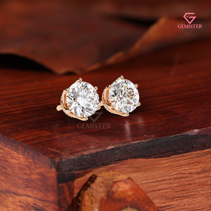 Round Brilliant Cut Diamond Stud Earrings with Elegant  Basket, VVS Clarity