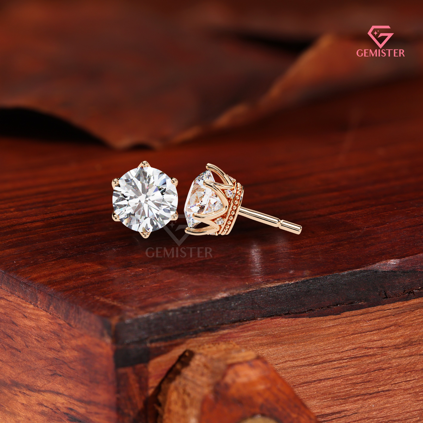 Round Brilliant Cut Diamond Stud Earrings with Elegant  Basket, VVS Clarity