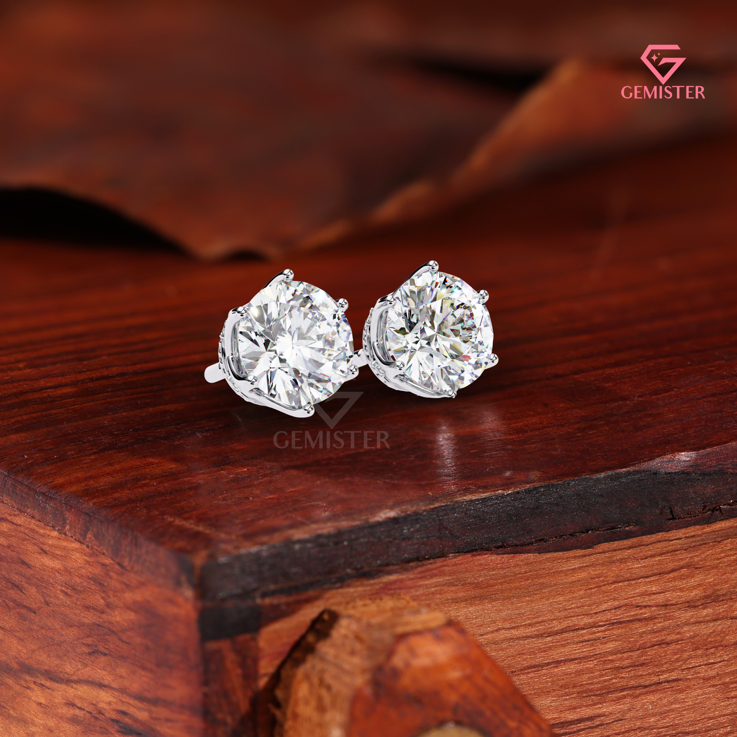 Round Brilliant Cut Diamond Stud Earrings with Elegant  Basket, VVS Clarity