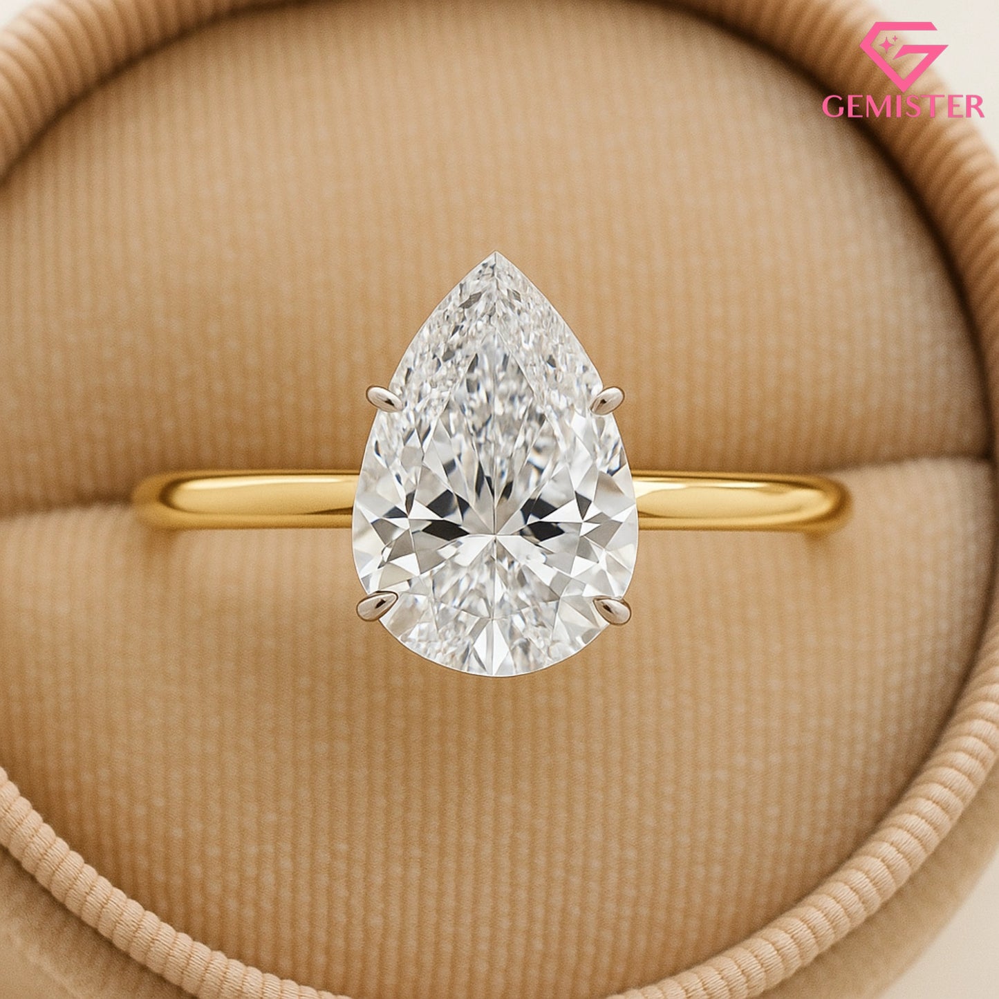 Elegant 0.89 CT Pear Cut Moissanite Engagement Ring – Classic Gold Solitaire, Minimalist Bridal Ring