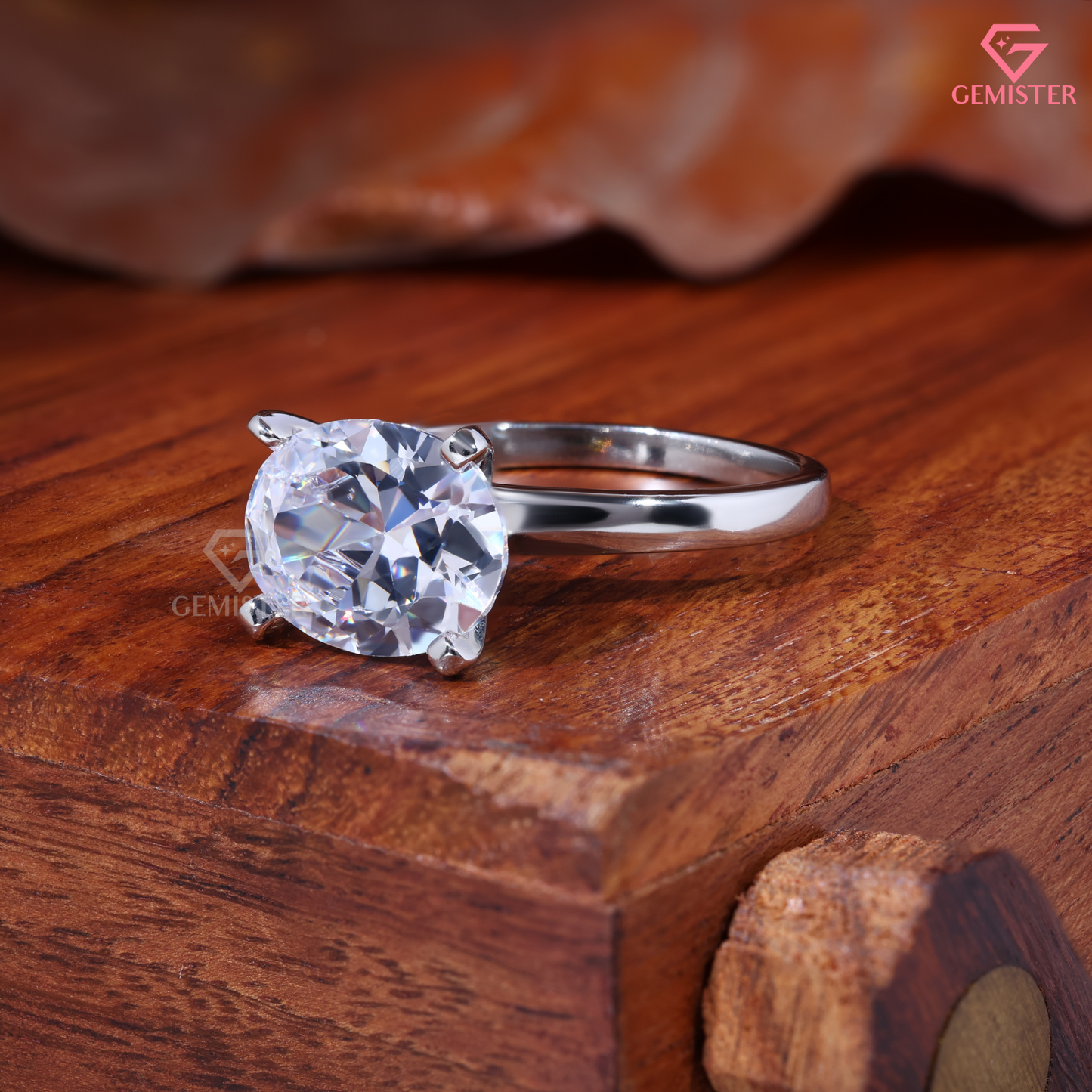 East-West Oval Cut Moissanite Engagement Ring in 14K Gold