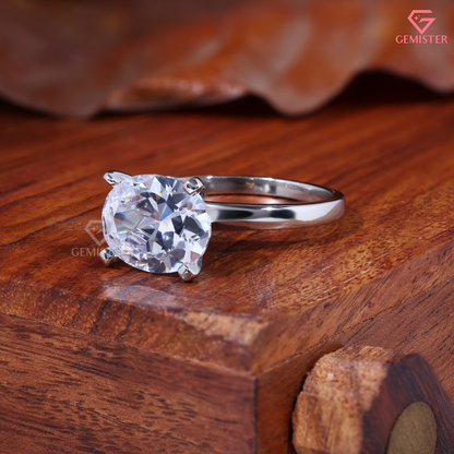 East-West Oval Cut Moissanite Engagement Ring in 14K Gold