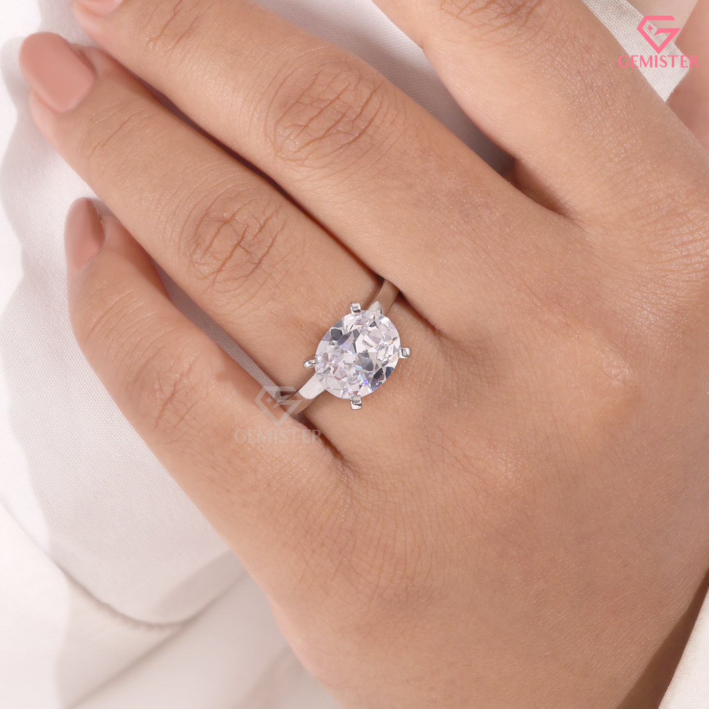 East-West Oval Cut Moissanite Engagement Ring in 14K Gold