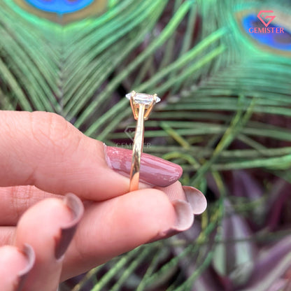 Oval Cut Moissanite Solitaire Engagement Ring | Sustainable Jewelry