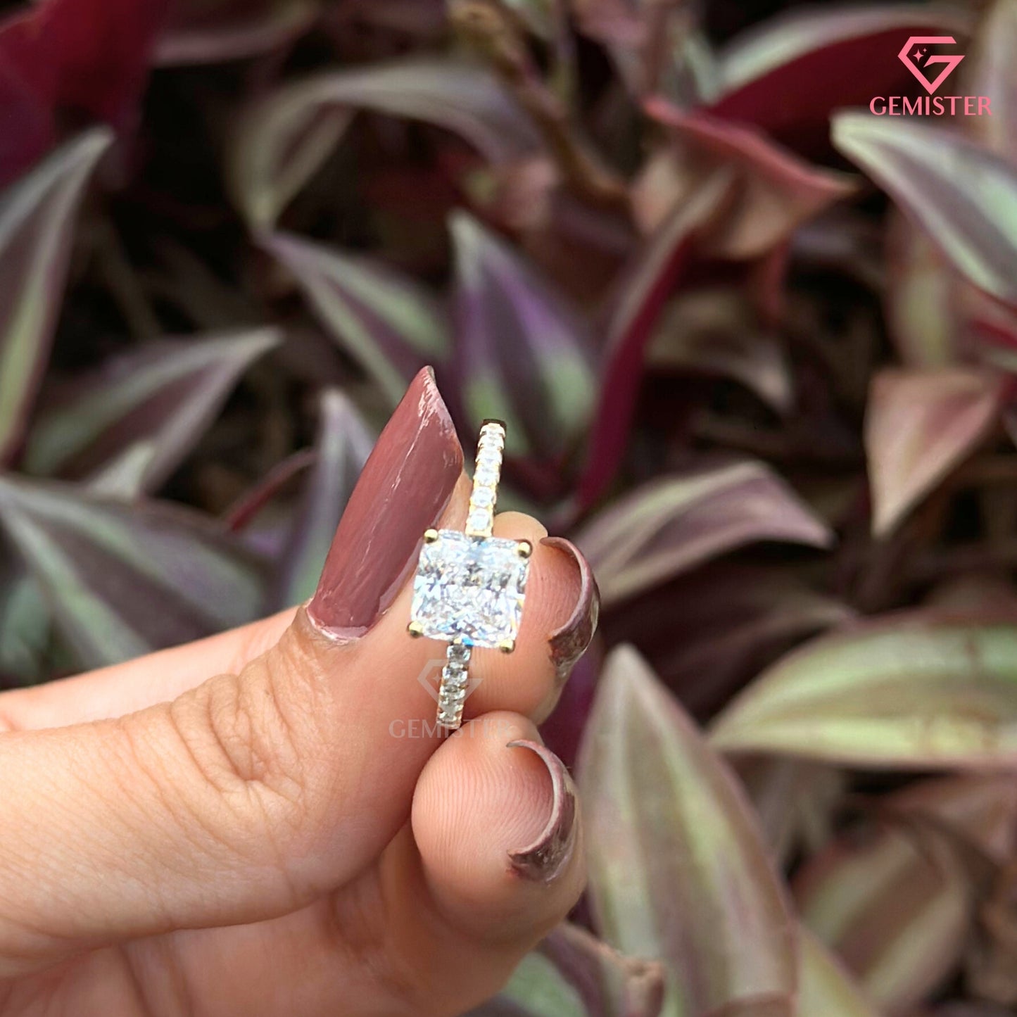 Princess Cut Solitaire Engagement Ring | Pavé Diamond Hidden Halo Band