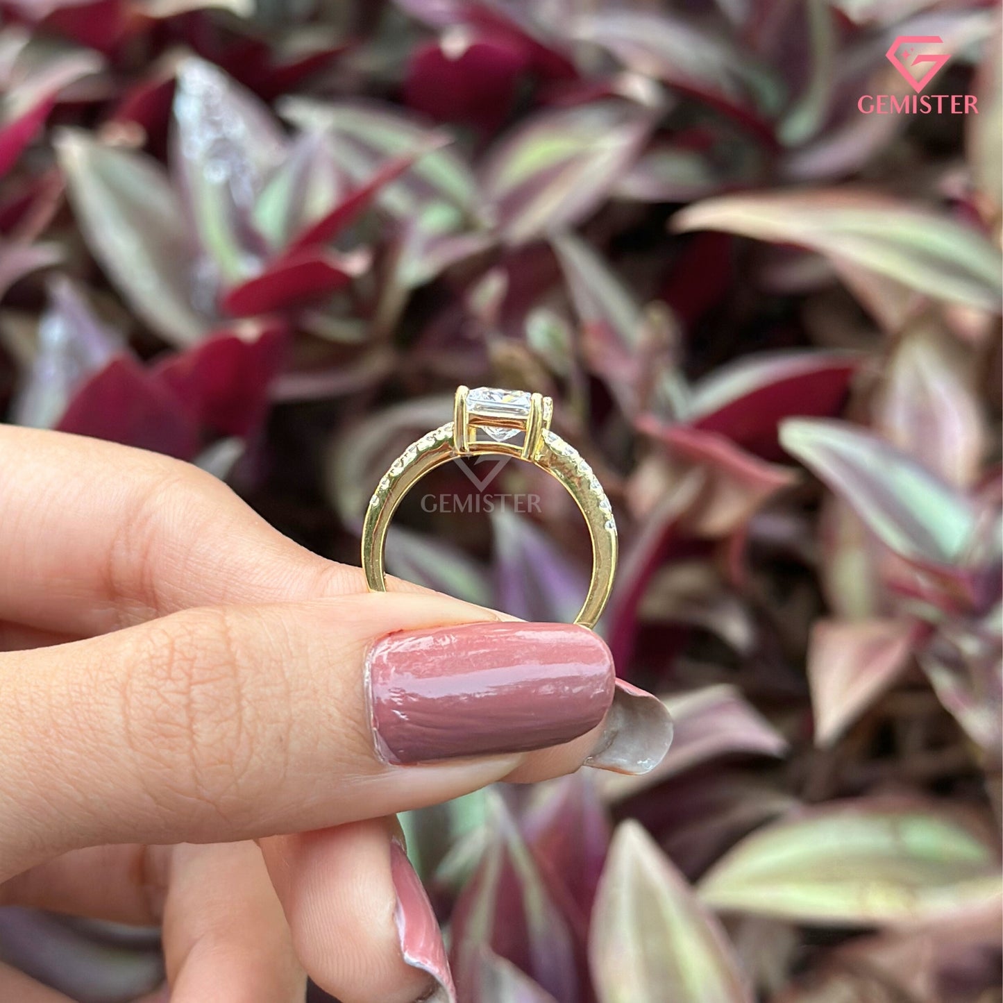 Princess Cut Solitaire Engagement Ring | Pavé Diamond Hidden Halo Band