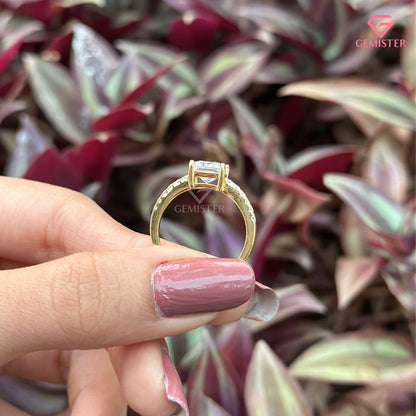 Princess Cut Solitaire Engagement Ring | Pavé Diamond Hidden Halo Band