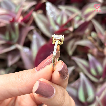 Princess Cut Solitaire Engagement Ring | Pavé Diamond Hidden Halo Band