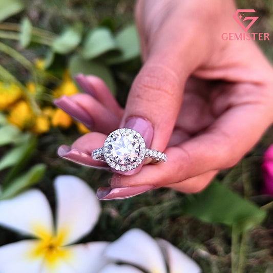 Vintage Round Brilliant Moissanite Halo Engagement Ring | Filigree Cathedral Pavé Band