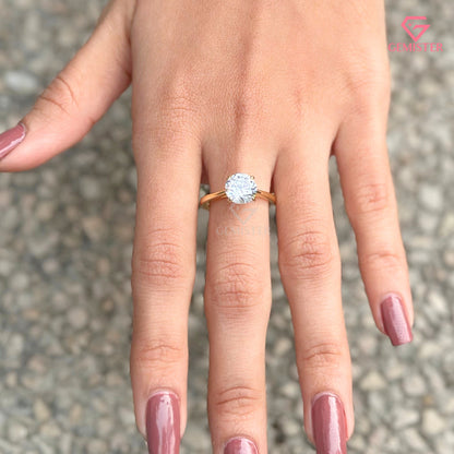 Round Brilliant Cut Solitaire Engagement Ring | Classic 4-Prong Wedding Ring